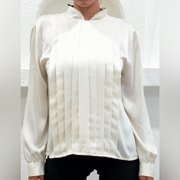 CHAUS, size 10, Elegant White Pleated long sleeve Women's Blouse - Picture 1 of 6